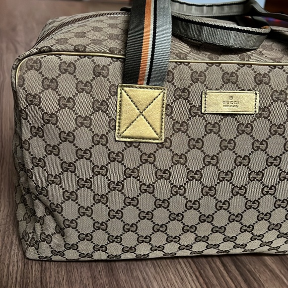 A 227 - 💯 % authentic Gucci duffel bag - Picture 3 of 16